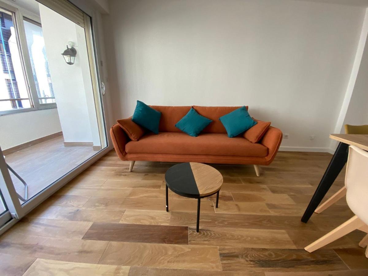 Appartamento Renovated 4 Apartment-parking Next Door And At 700m